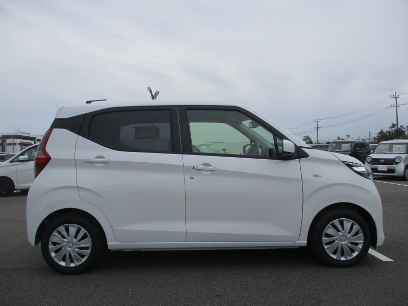 三菱 eKワゴン 3枚目