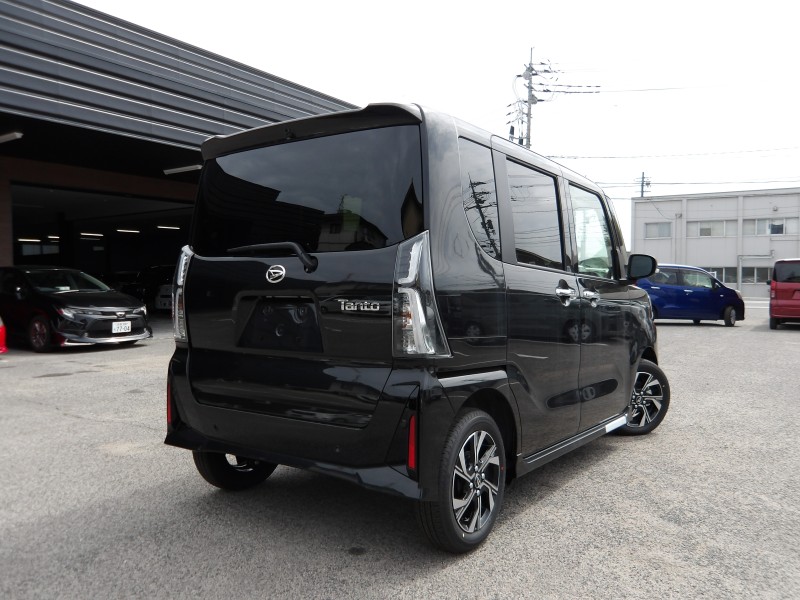 ダイハツ タント 4枚目