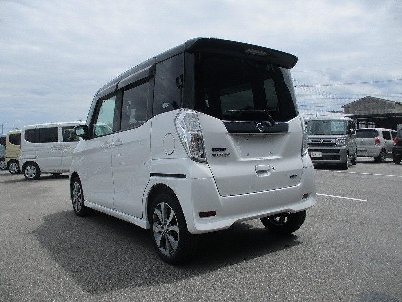 ニッサン デイズルークス 10枚目