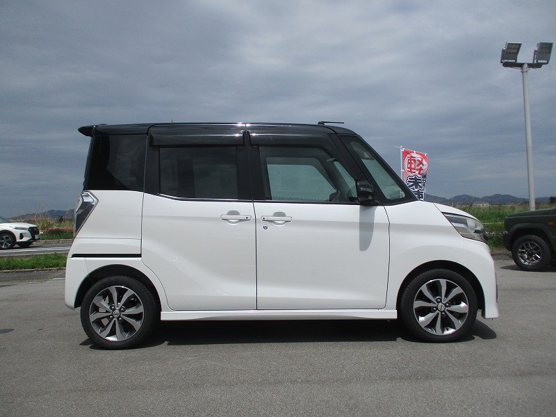 ニッサン デイズルークス 4枚目