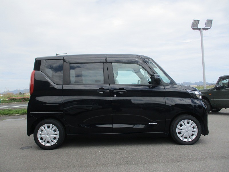 ニッサン ルークス 4枚目