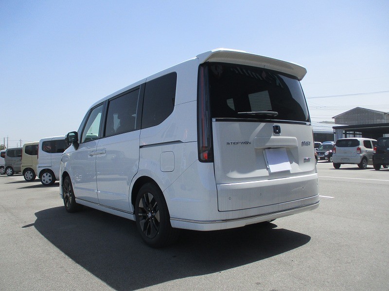 ホンダ ステップワゴンスパーダ 10枚目