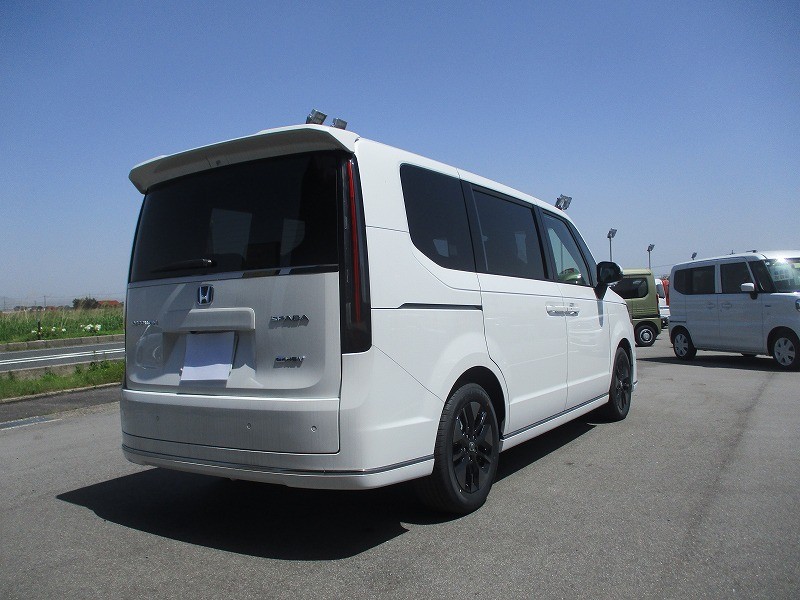 ホンダ ステップワゴンスパーダ 5枚目