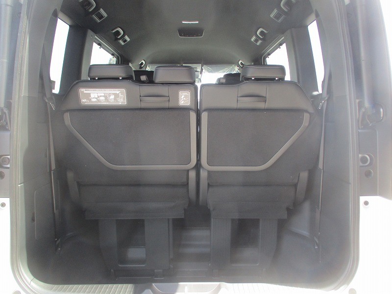 ホンダ ステップワゴンスパーダ 8枚目