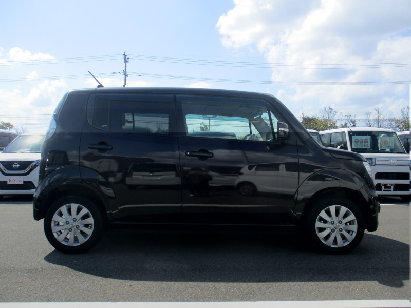 ニッサン モコ 2枚目