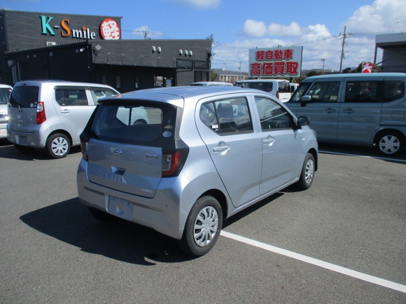 ダイハツ ミライース 4枚目