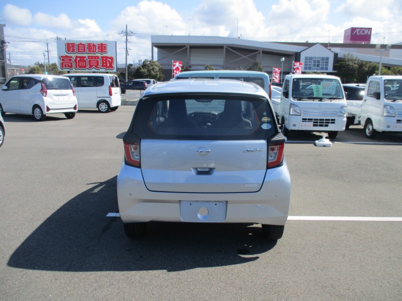 ダイハツ ミライース 5枚目