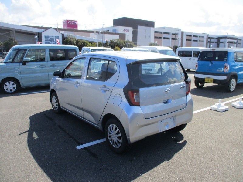 ダイハツ ミライース 6枚目