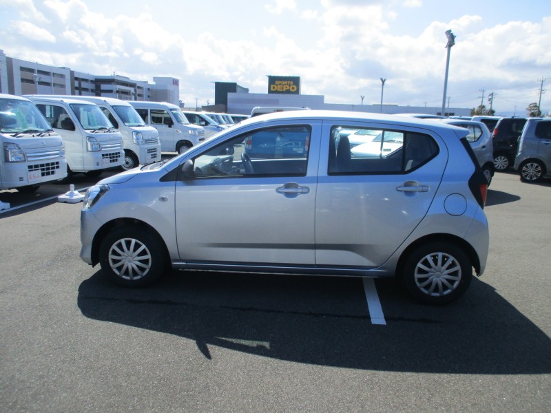 ダイハツ ミライース 7枚目