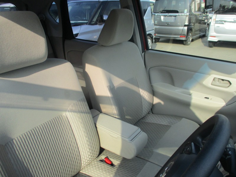 ダイハツ ムーヴ 11枚目