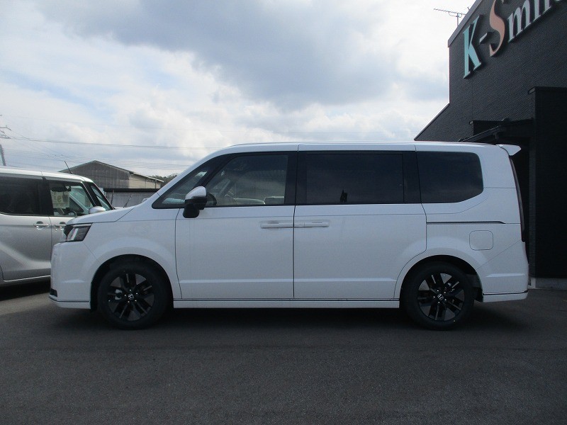 ホンダ ステップワゴンスパーダ 11枚目