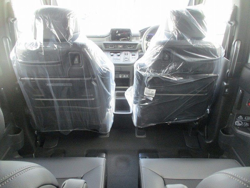 ホンダ ステップワゴンスパーダ 14枚目