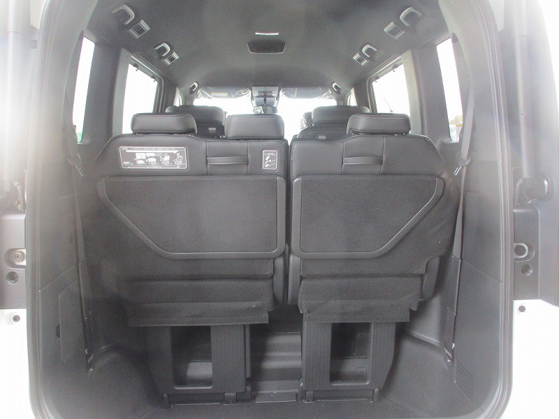 ホンダ ステップワゴンスパーダ 8枚目