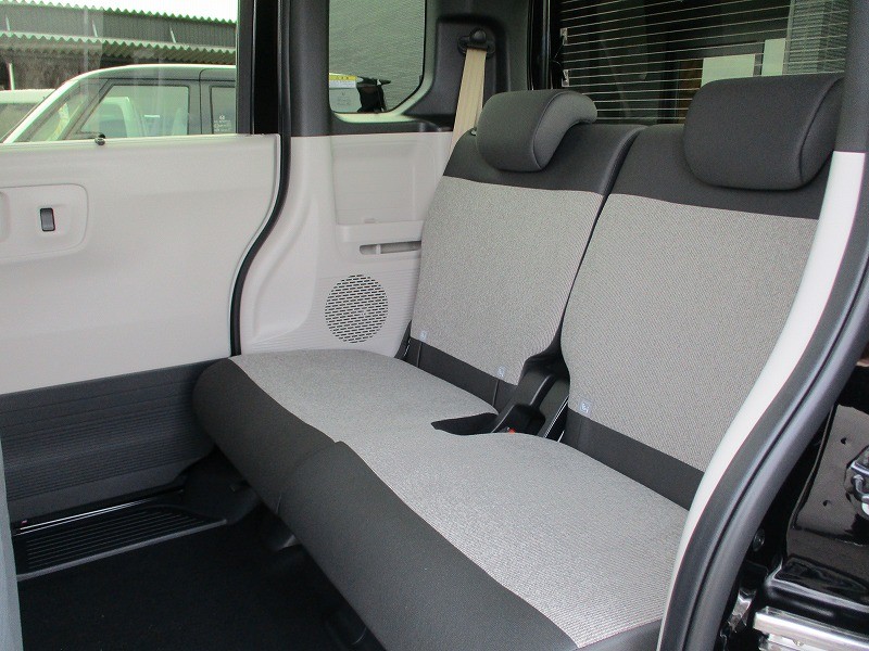 ホンダ N BOX 13枚目