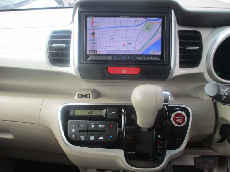 ホンダ N BOX 13枚目