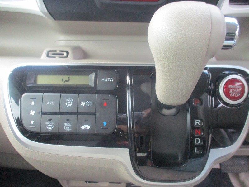 ホンダ N BOX 17枚目