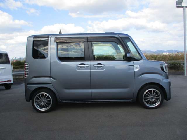 ダイハツ ウェイク 3枚目