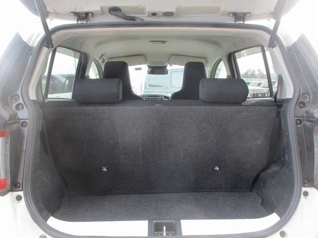 ダイハツ ミライース 9枚目