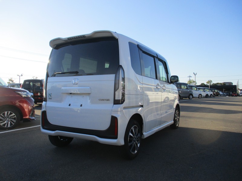 ホンダ N BOX 4枚目