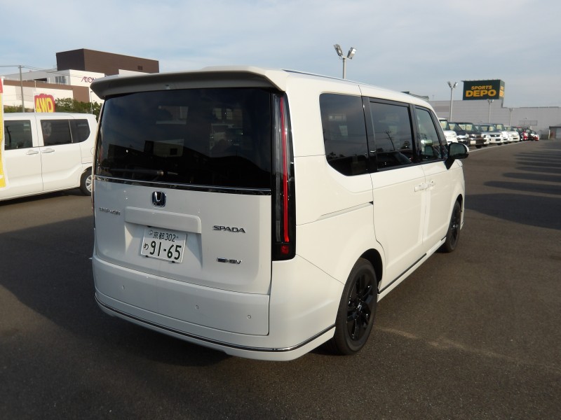 ホンダ ステップワゴンスパーダ 4枚目