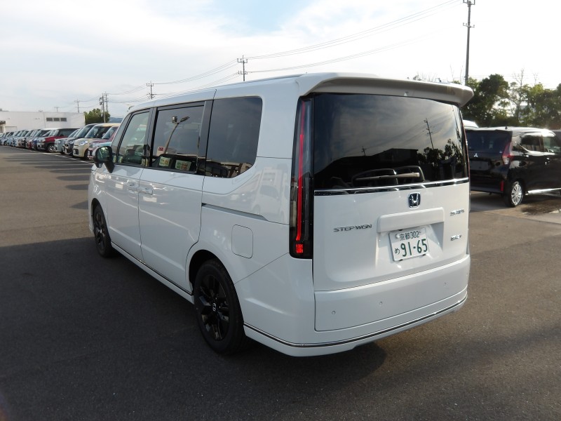 ホンダ ステップワゴンスパーダ 6枚目