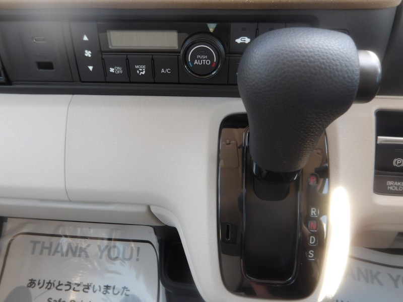 ホンダ N BOX 18枚目