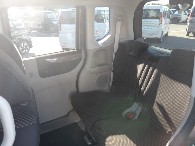 ホンダ N BOX 11枚目