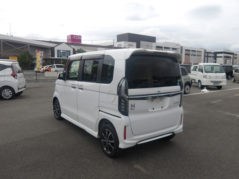 ホンダ N BOX 18枚目