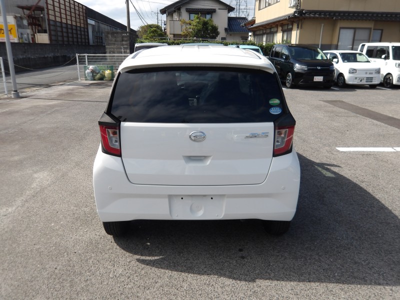 ダイハツ ミライース 3枚目
